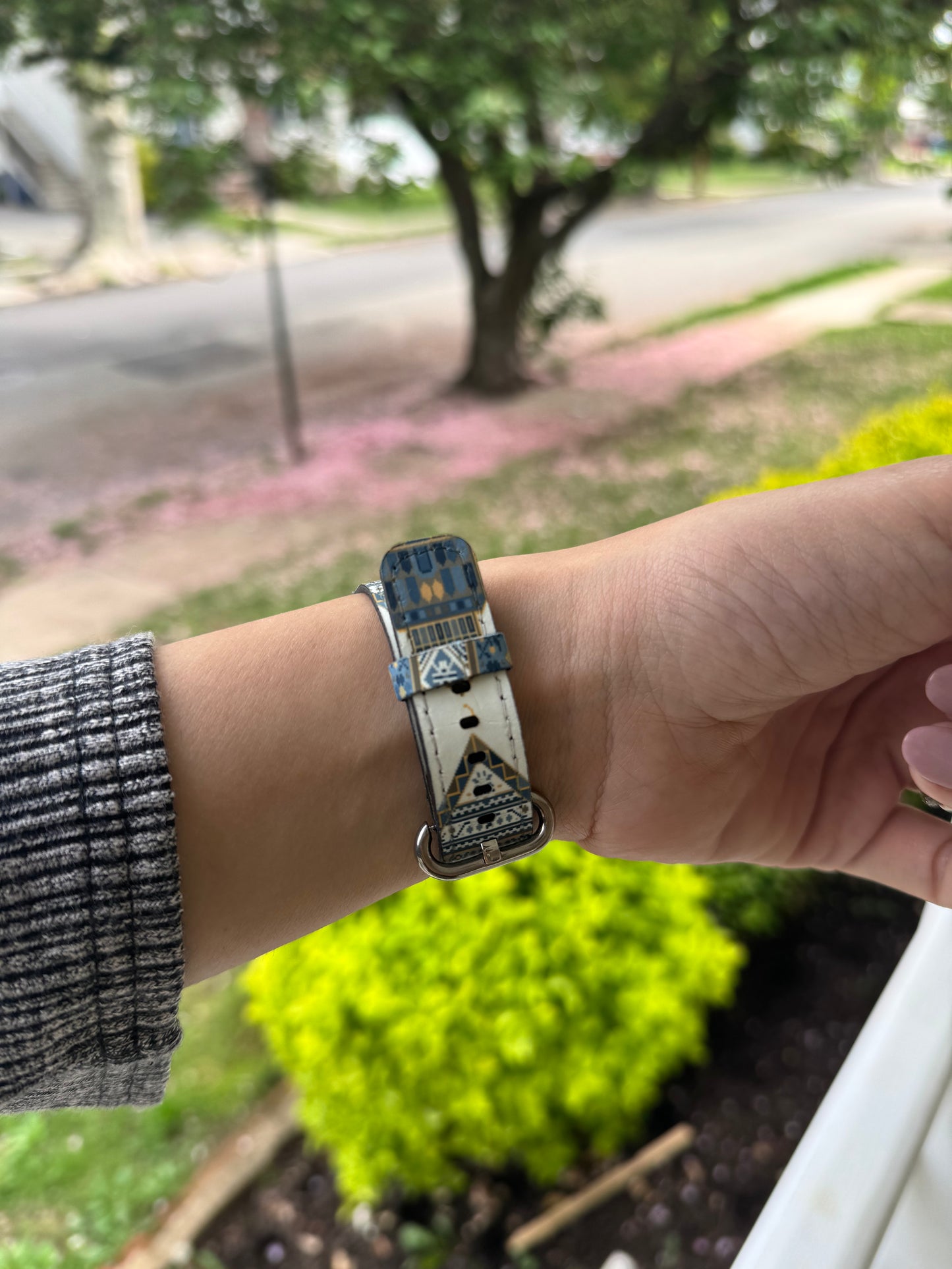 Sitti's Aqsa thob watch band